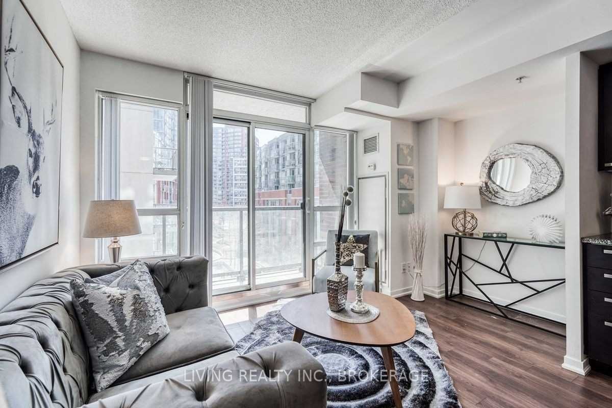 68 Abell St, #501