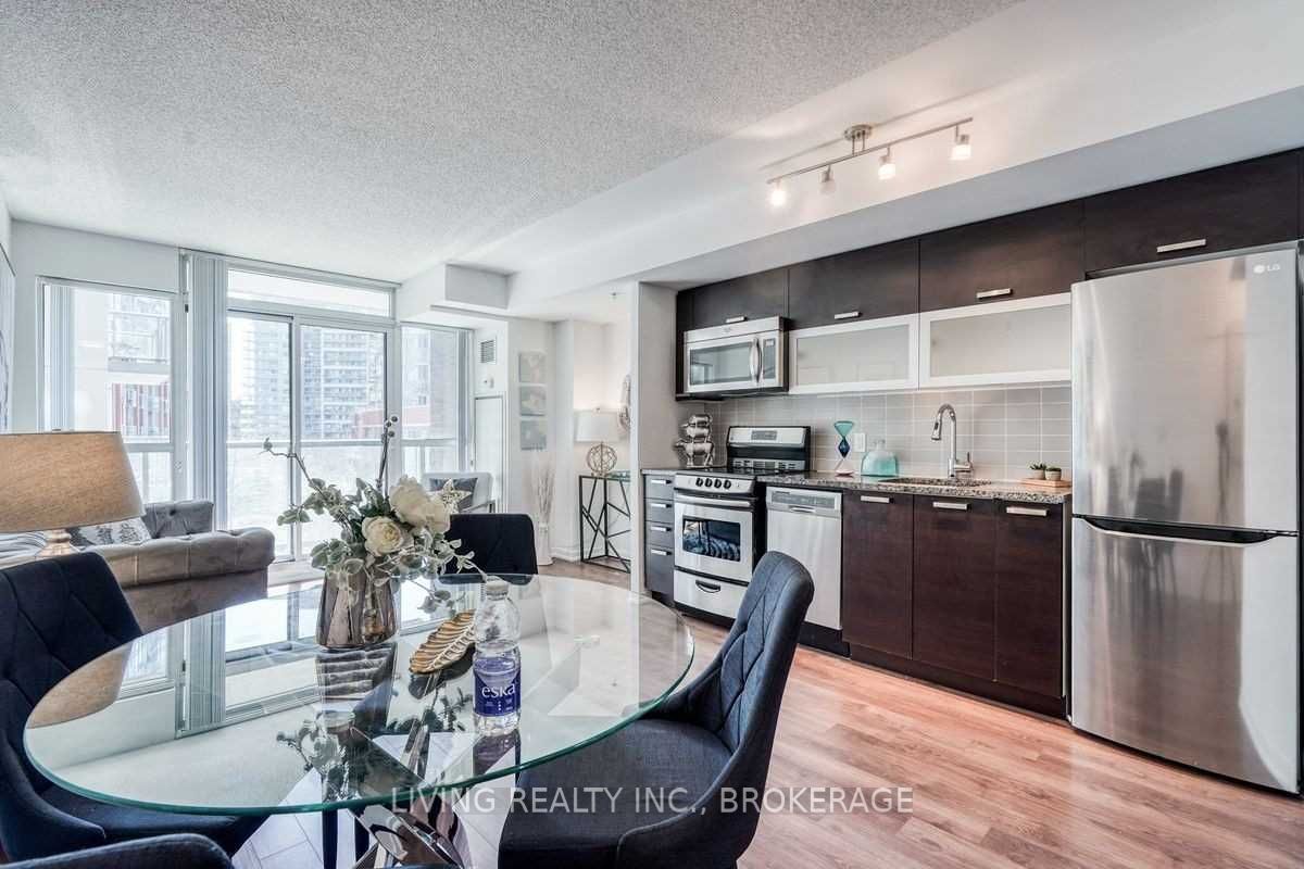68 Abell St, #501