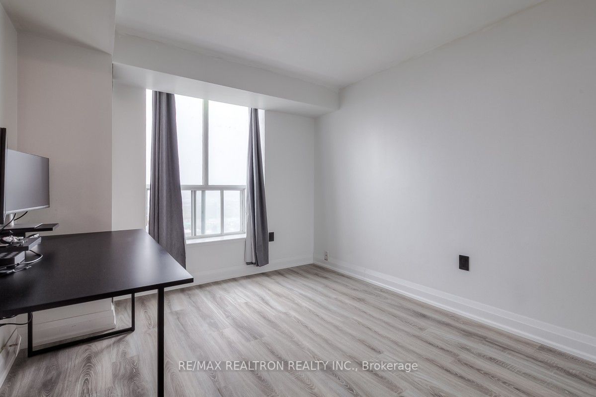 21 Overlea Blvd, #1405