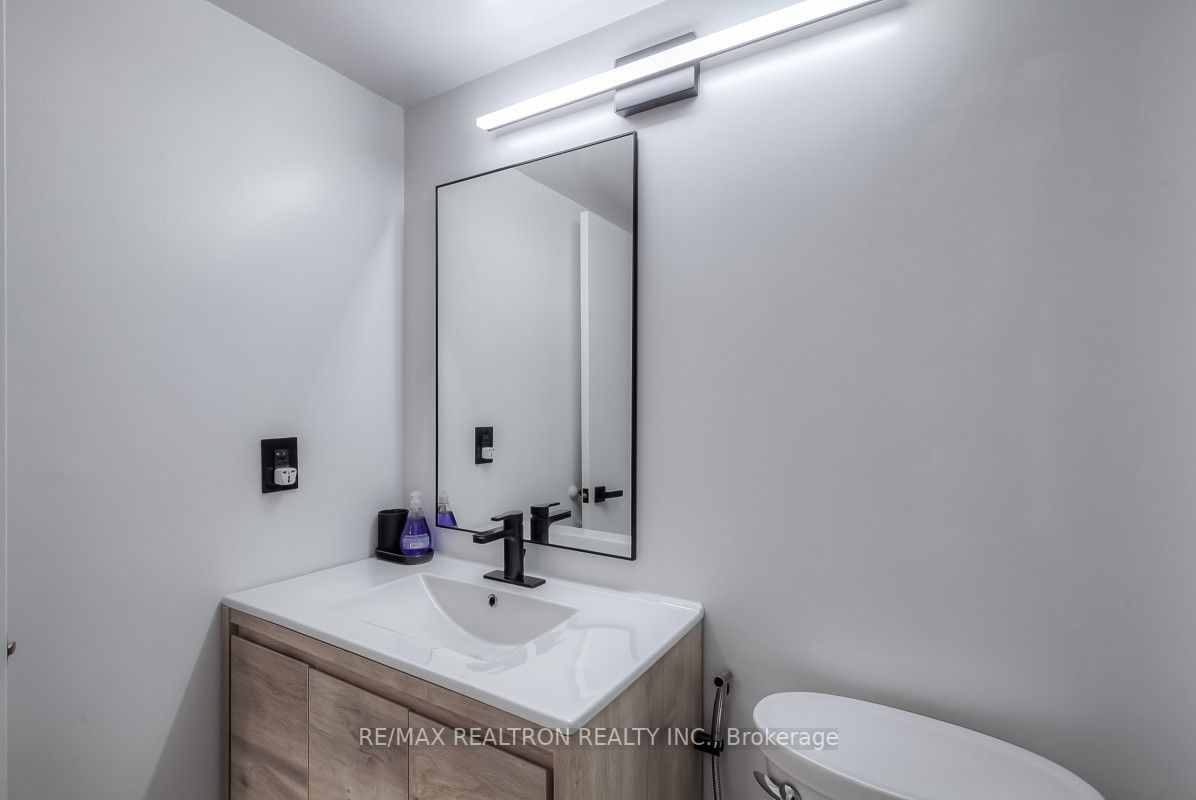 21 Overlea Blvd, #1405