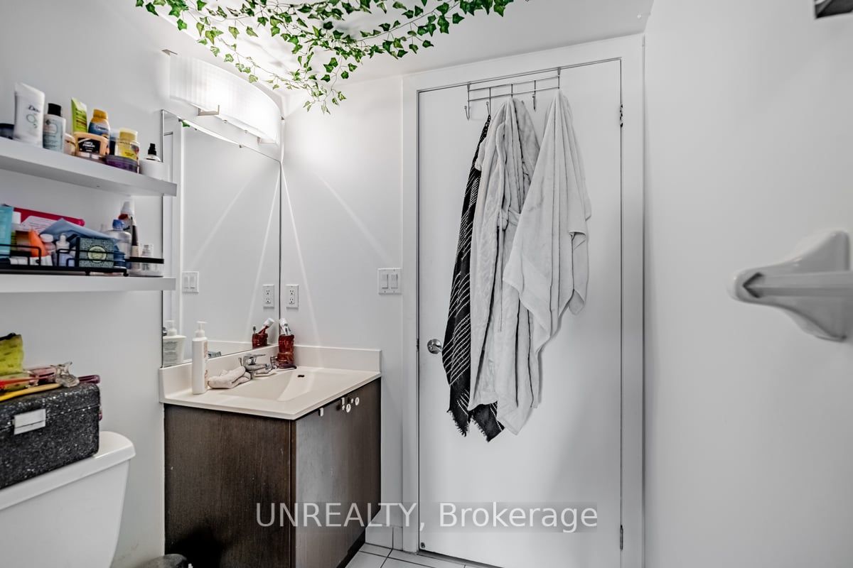 Listing C6026464 - Large Photo # 24