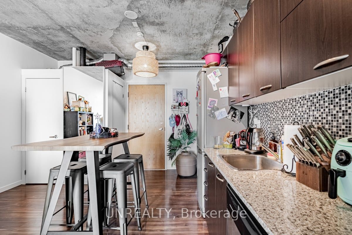 Listing C6026464 - Large Photo # 12