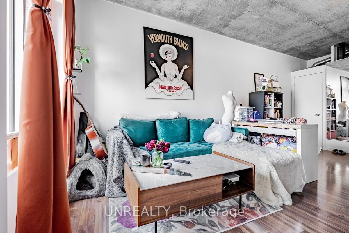 Listing C6026464 - Large Photo # 15
