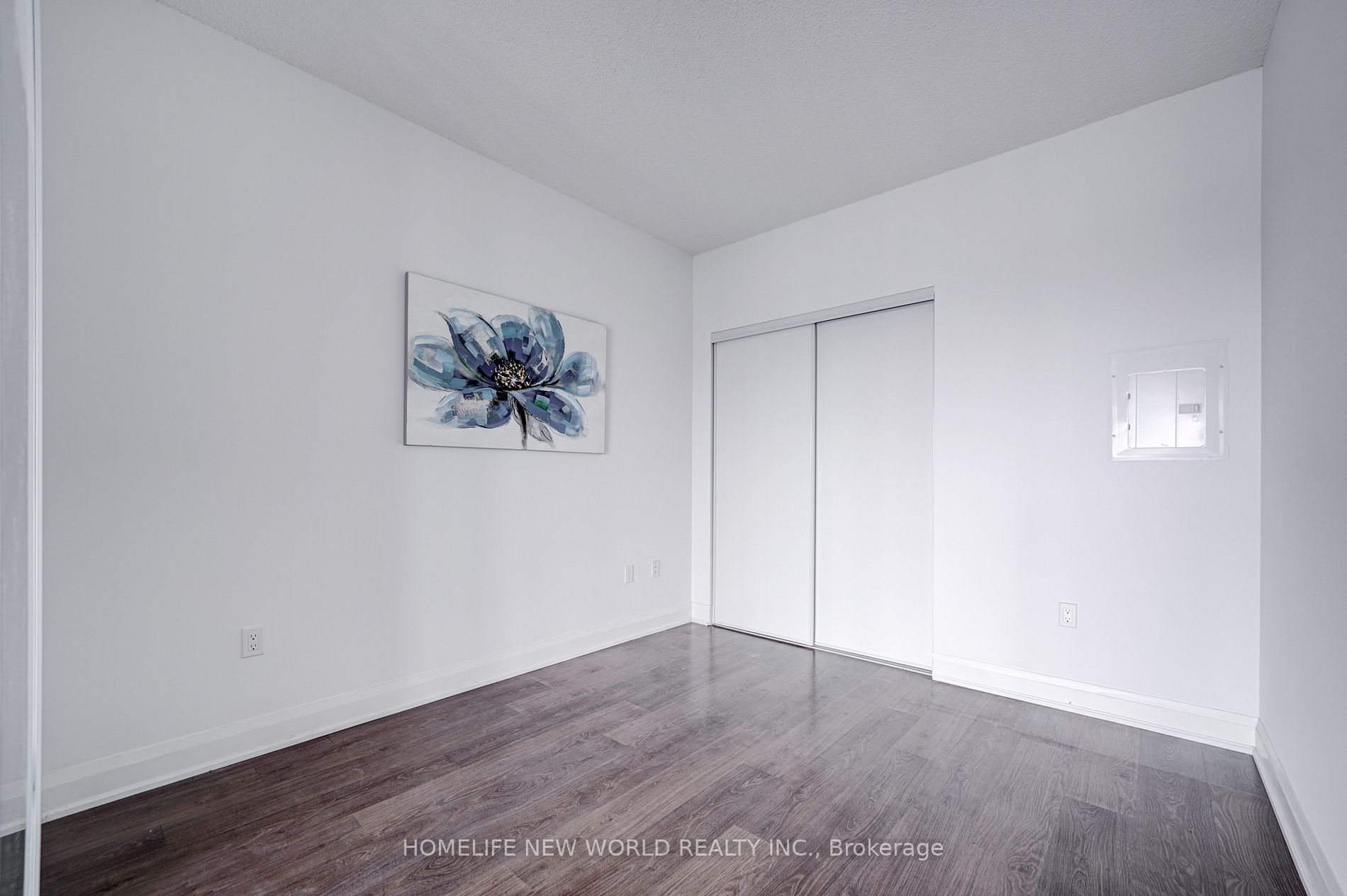 160 Vanderhoof Ave, #1111