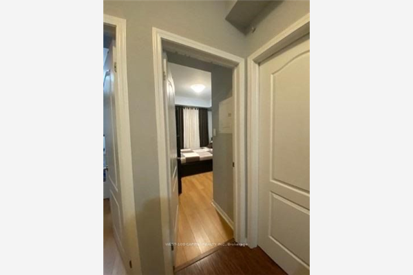 19 Coneflower Cres, Toronto