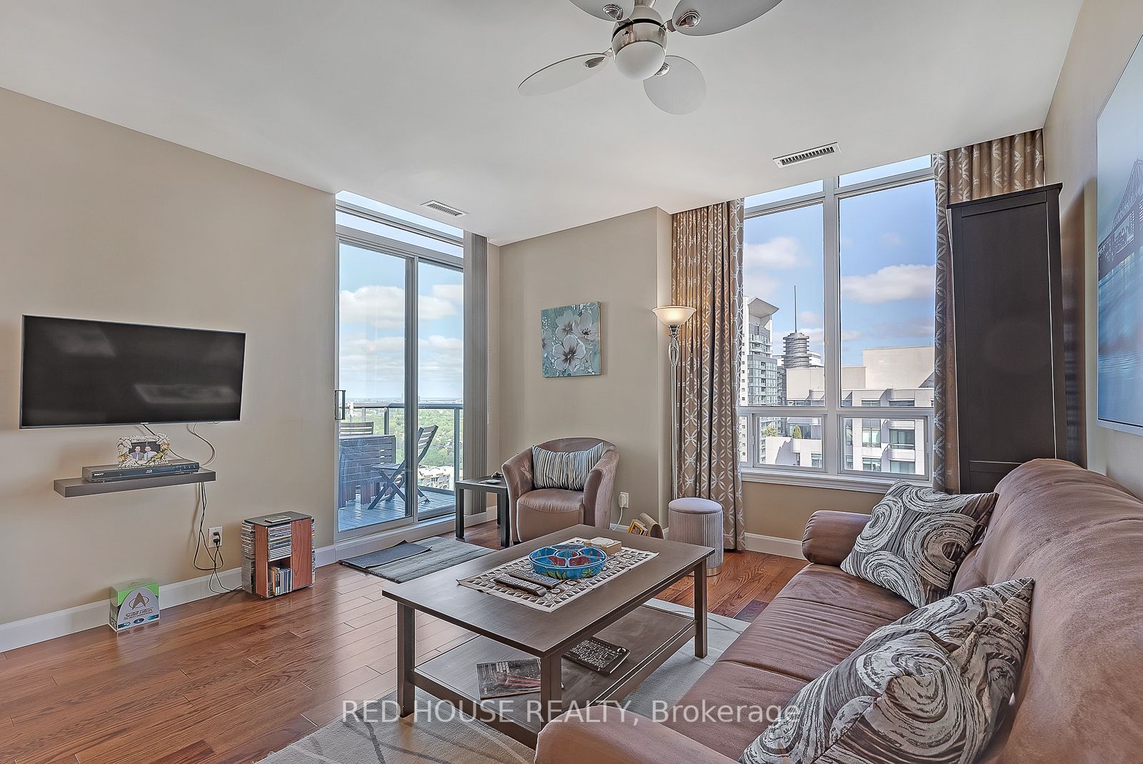 Listing C6026972 - Large Photo # 8