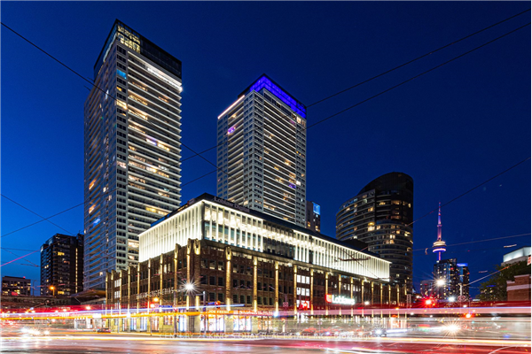 17 Bathurst St, Toronto
