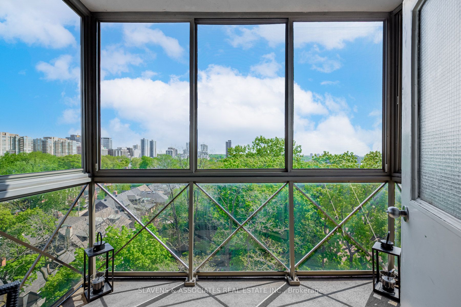 423 Avenue Rd, #9