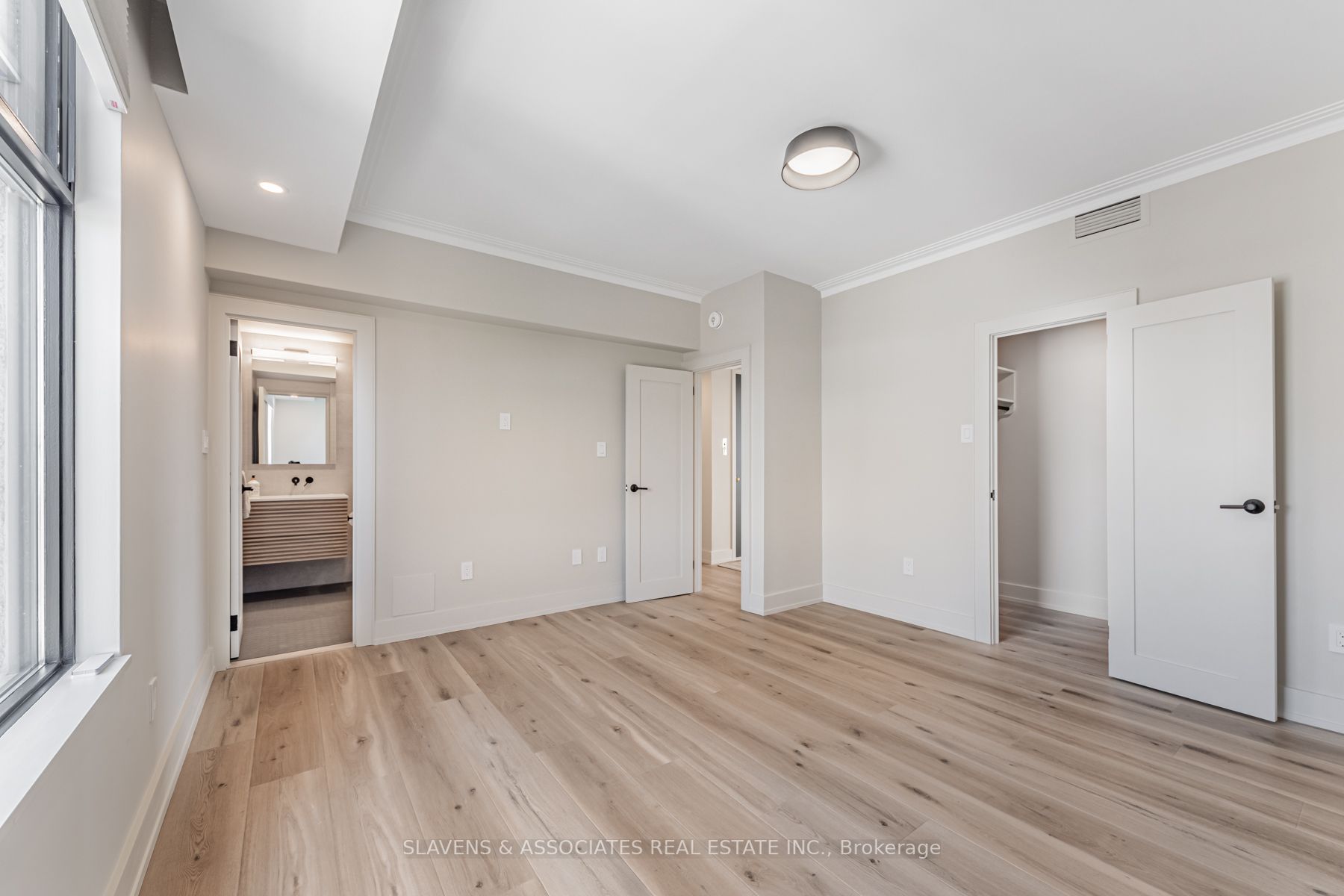 423 Avenue Rd, #9