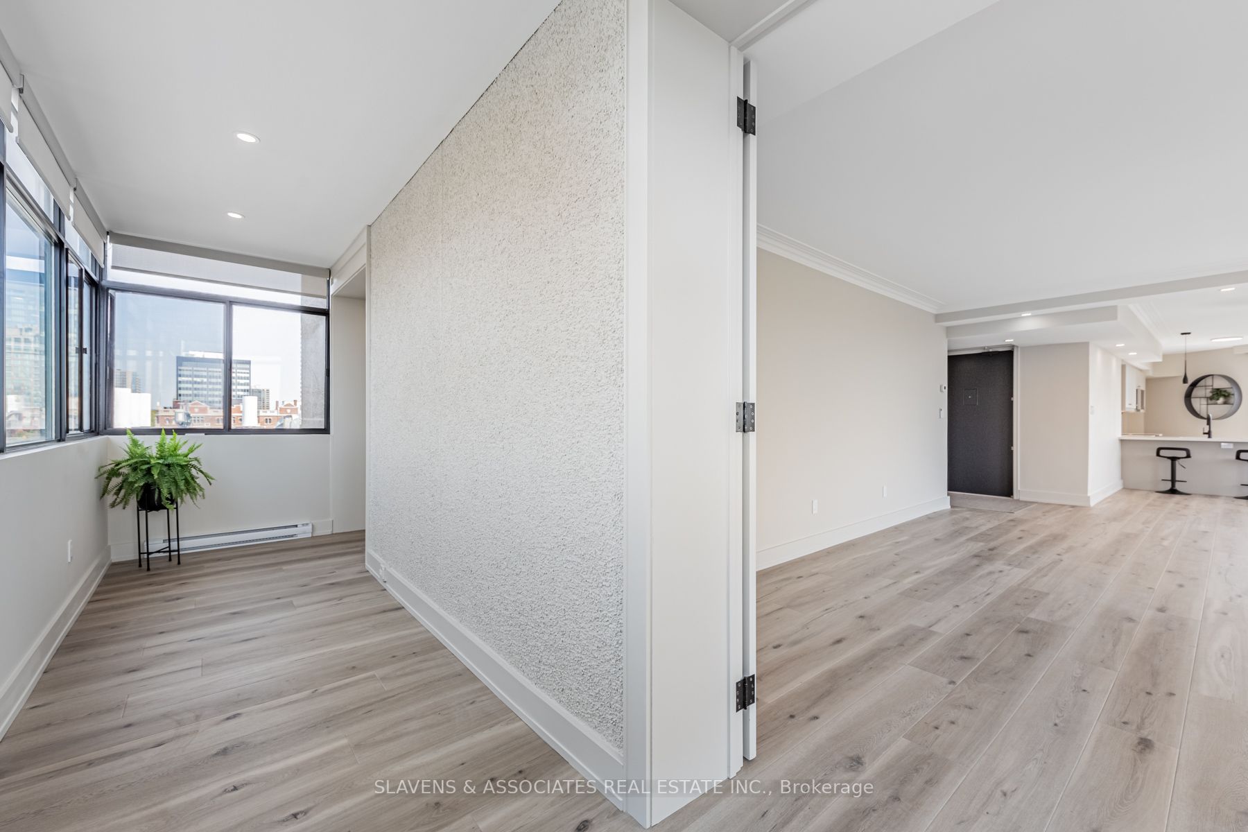 423 Avenue Rd, #9