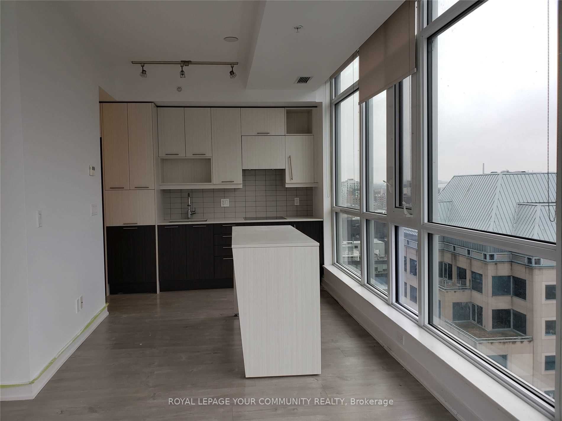 199 RICHMOND Street W #1602