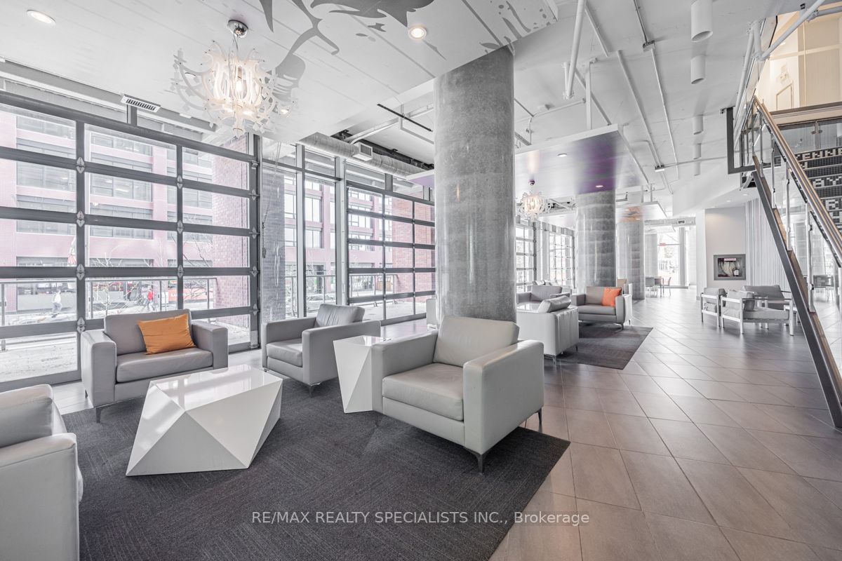 150 East Liberty St, #1709