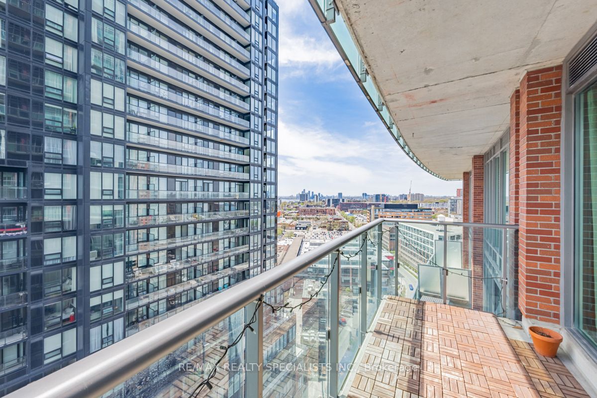 150 East Liberty St, #1709