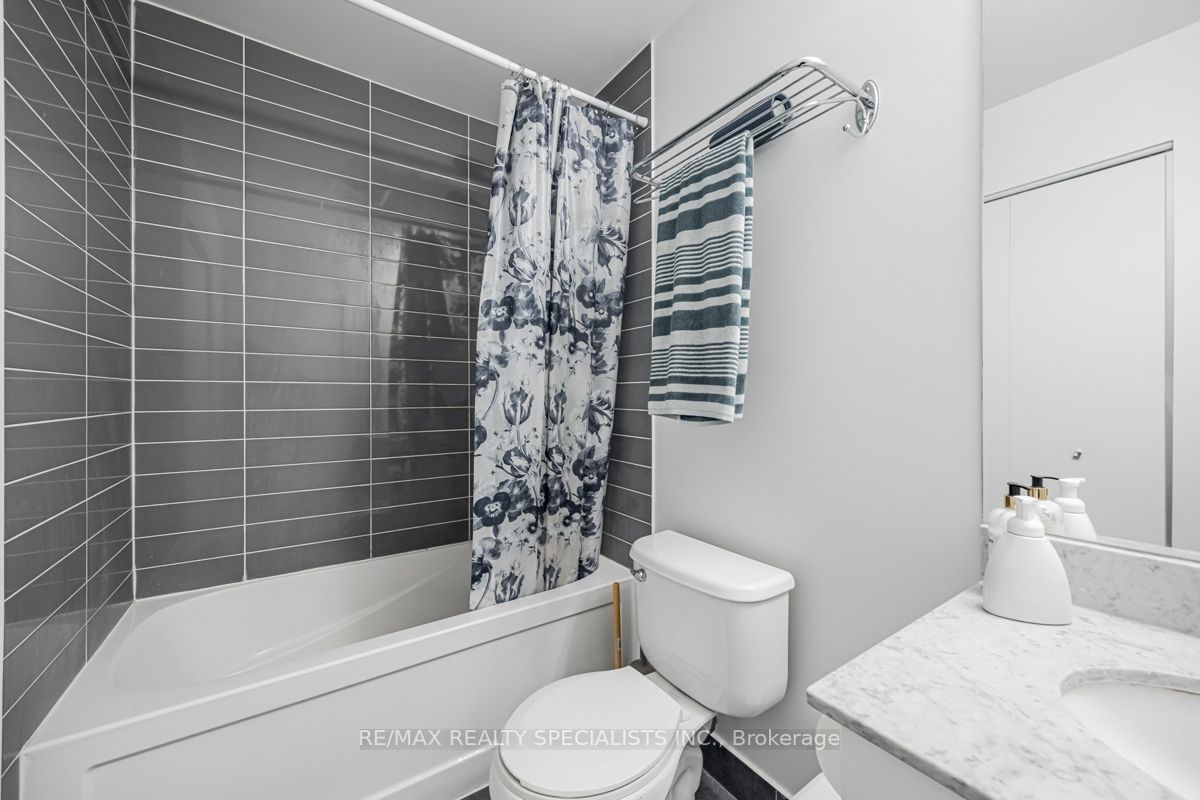 150 East Liberty St, #1709