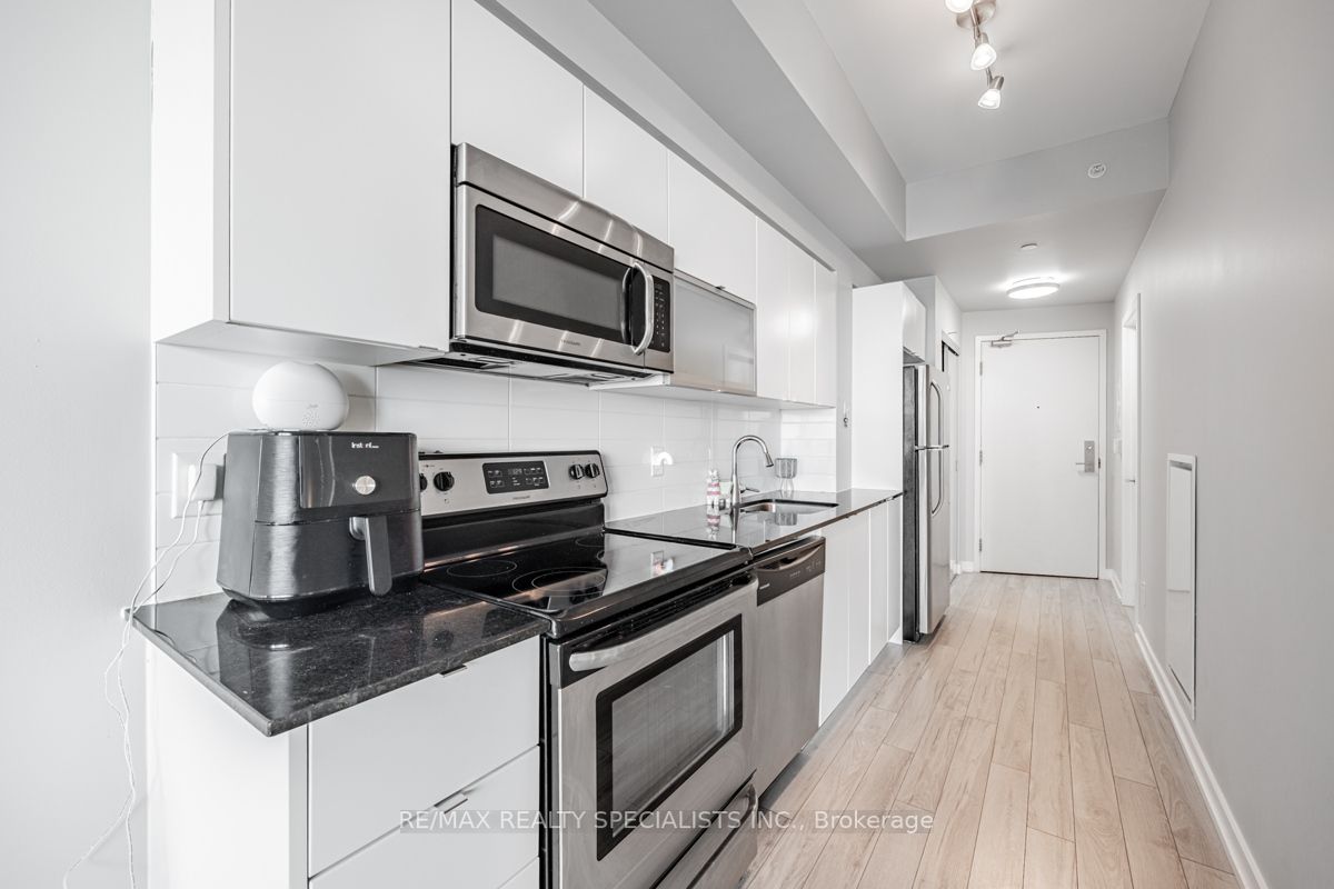150 East Liberty St, #1709