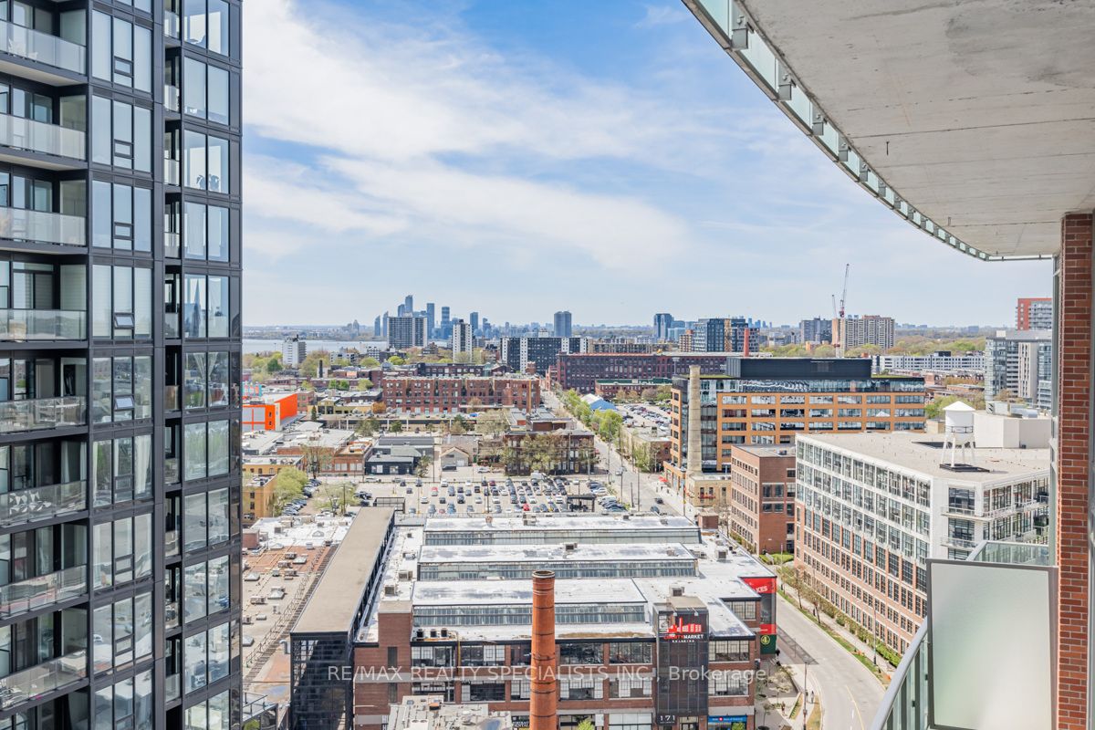 150 East Liberty St, #1709