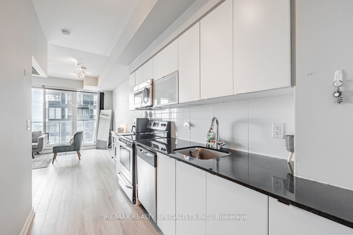 150 East Liberty St, #1709
