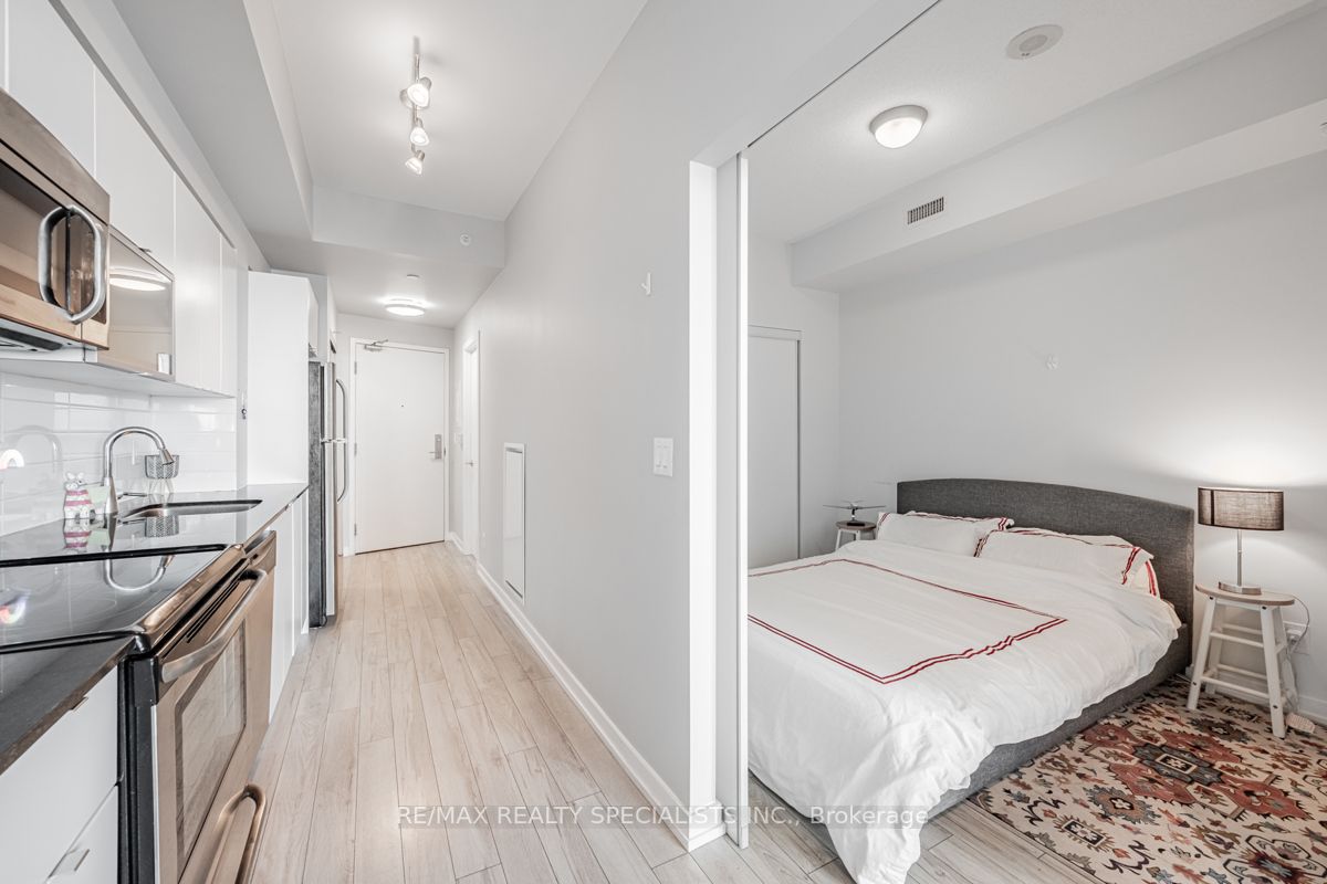 150 East Liberty St, #1709