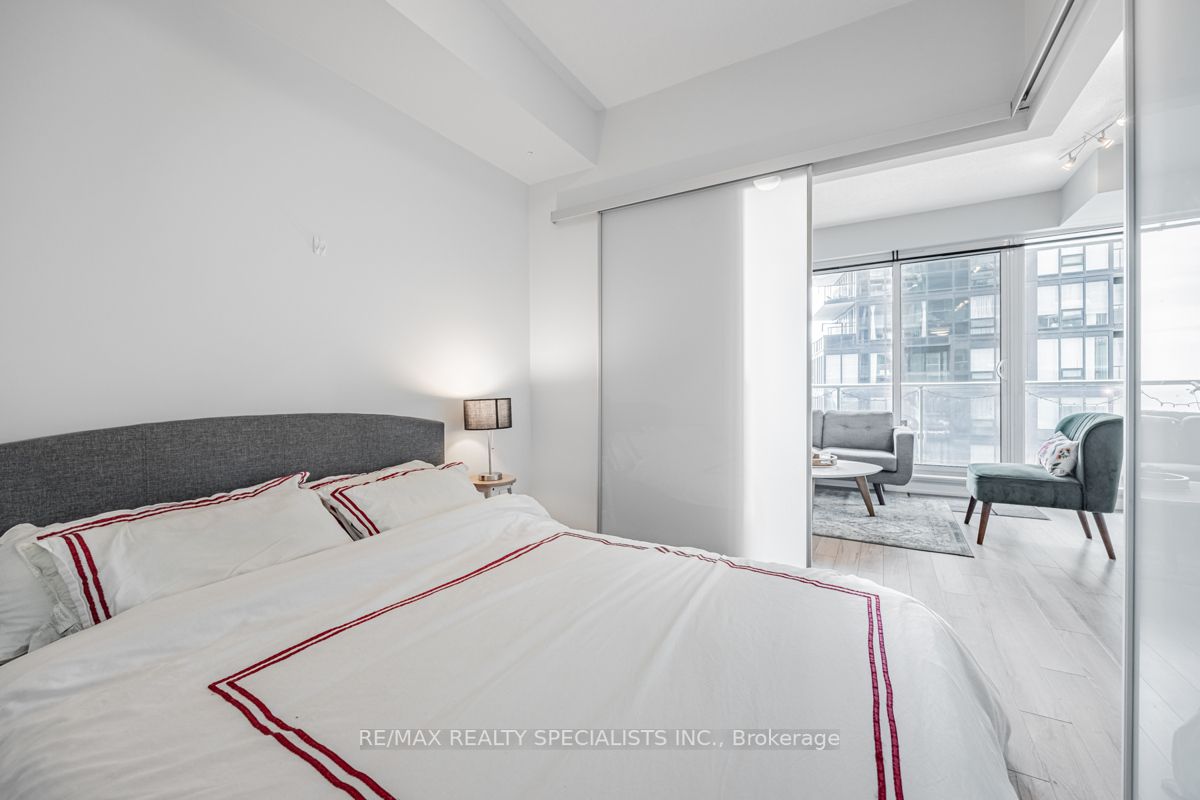 150 East Liberty St, #1709