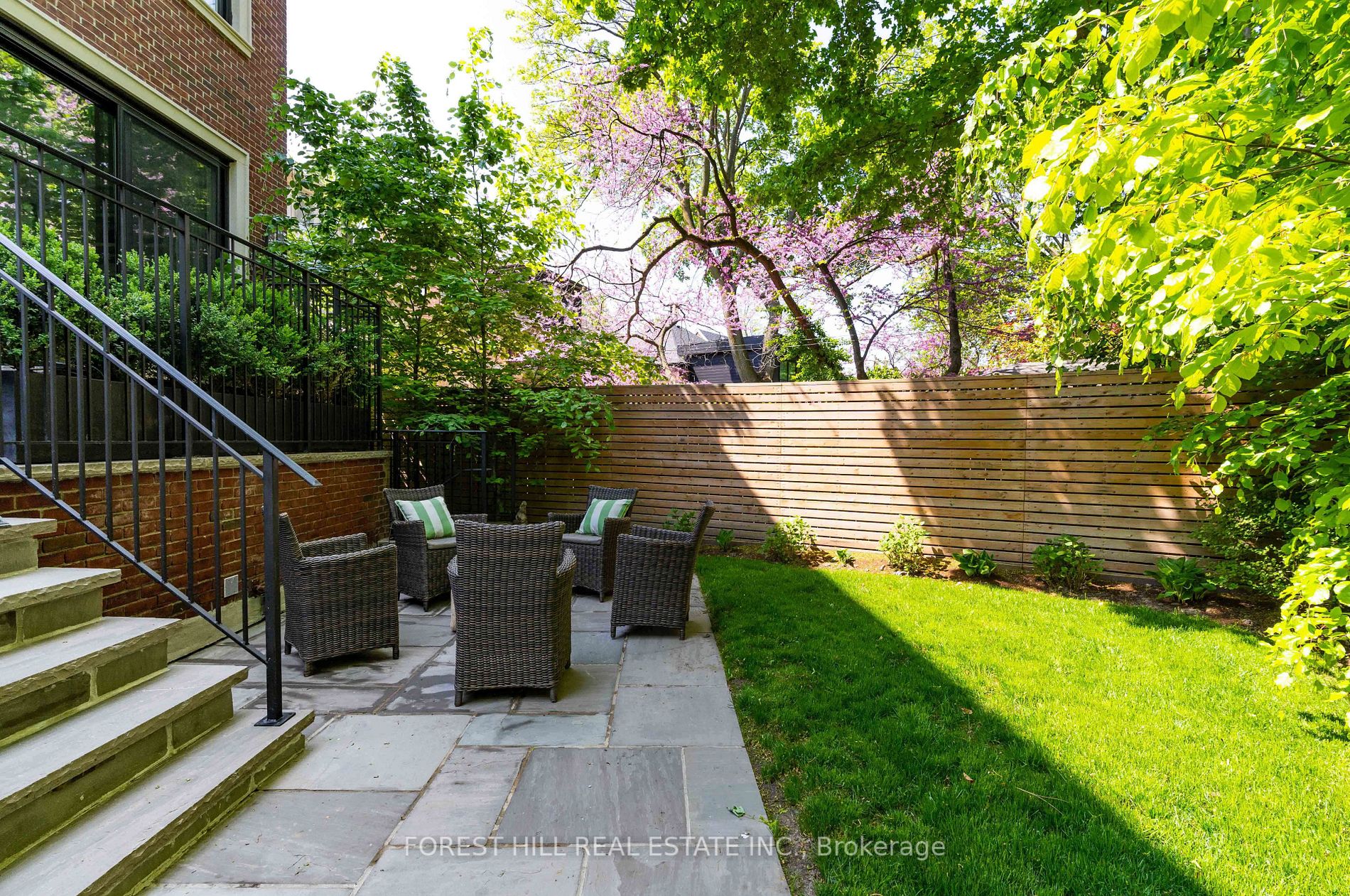 6 Millbank Ave