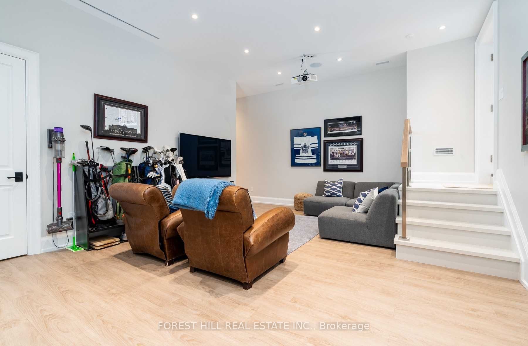 6 Millbank Ave