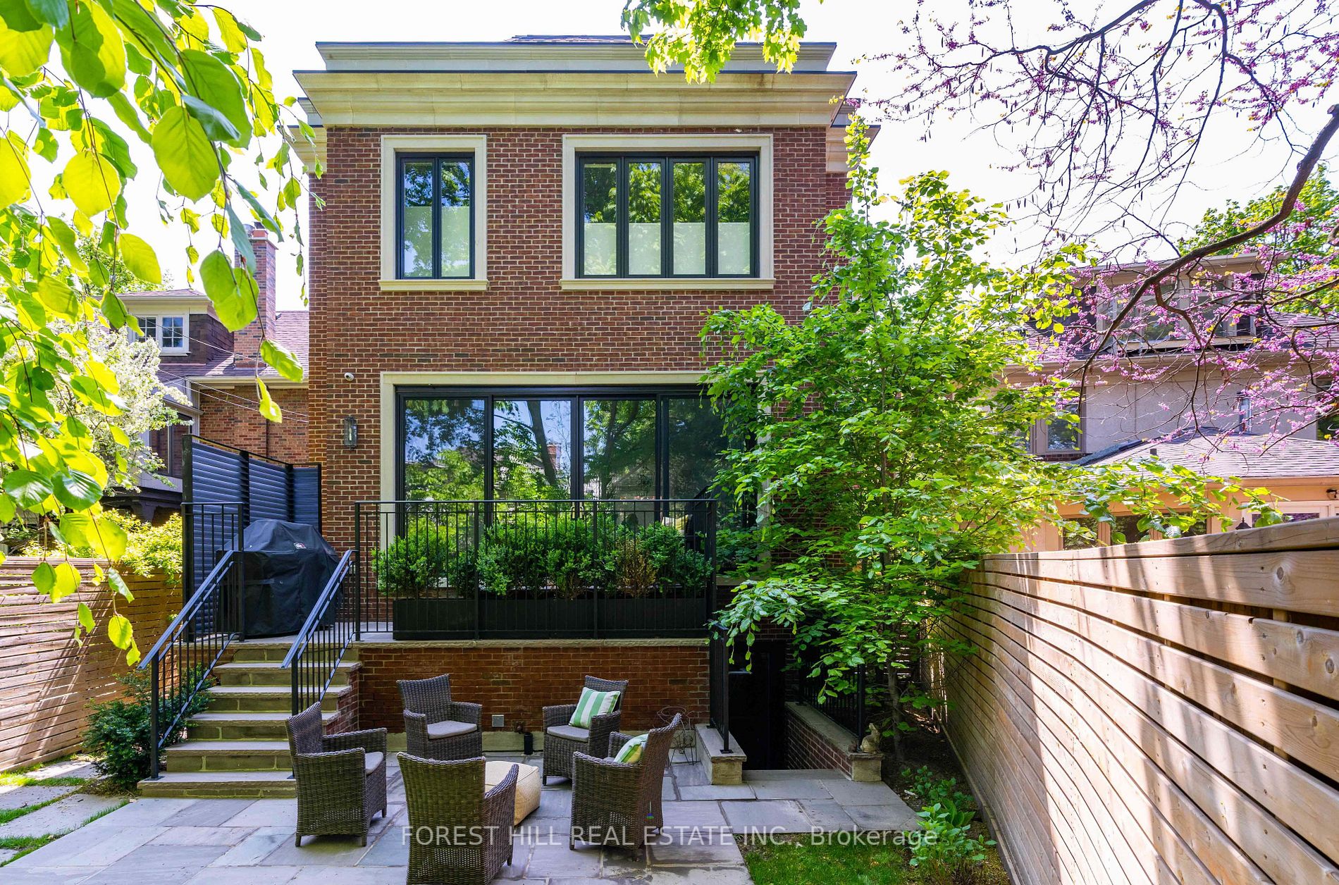 6 Millbank Ave