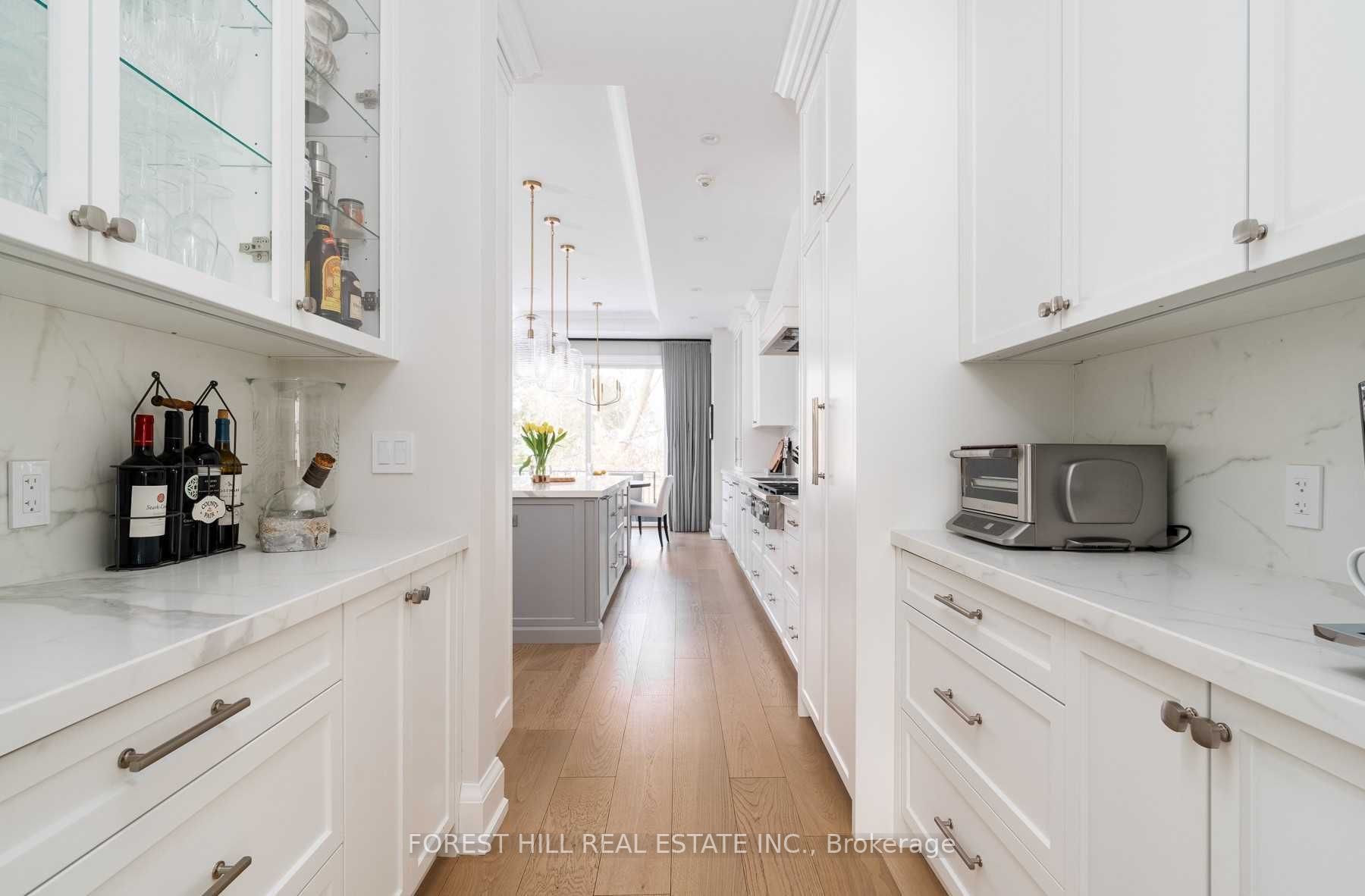 6 Millbank Ave