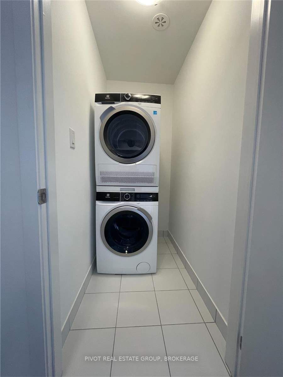 8 Marquette Ave, #6