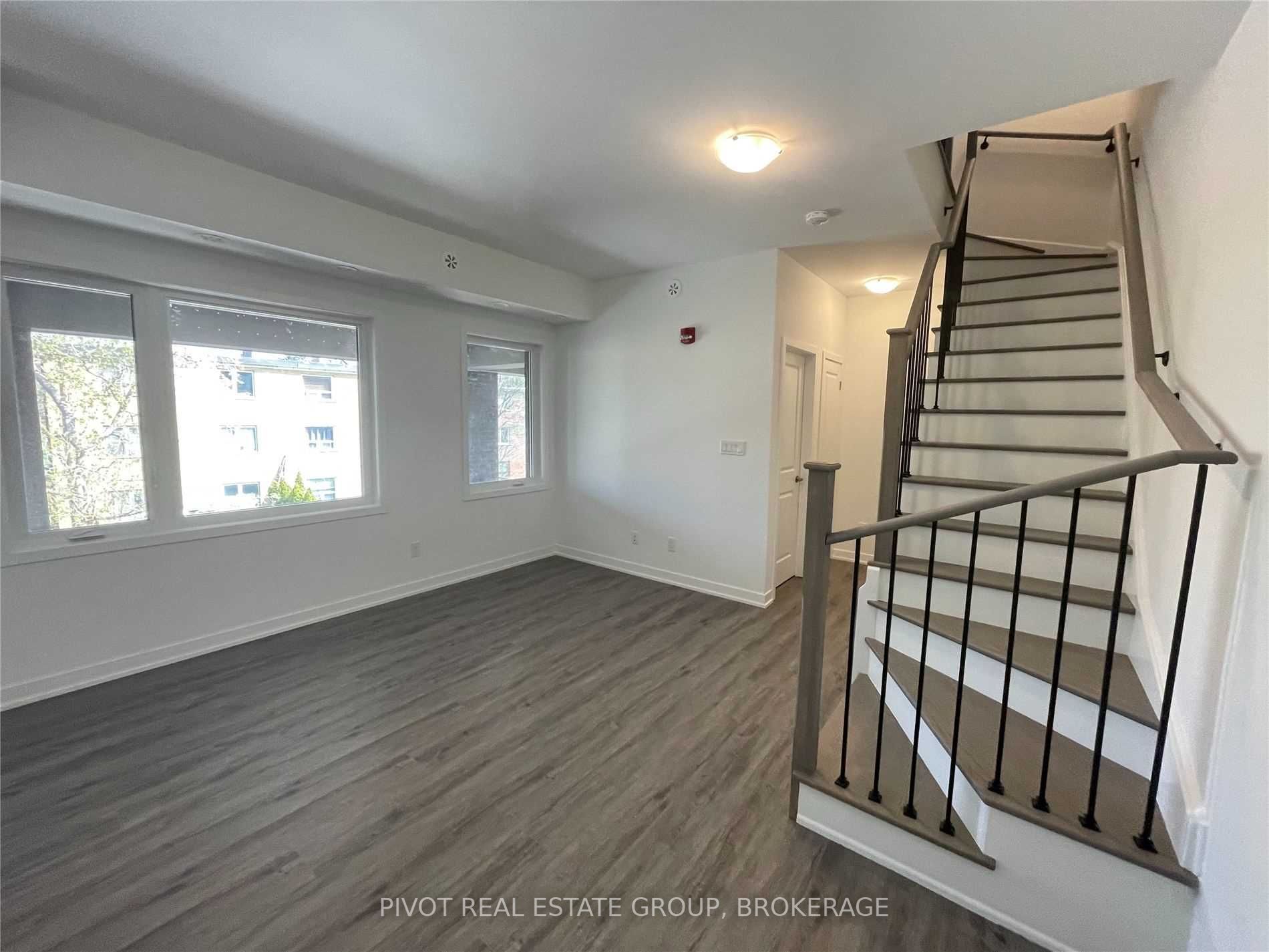 8 Marquette Ave, #6