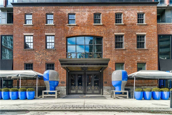 88 Blue Jays Way, Toronto