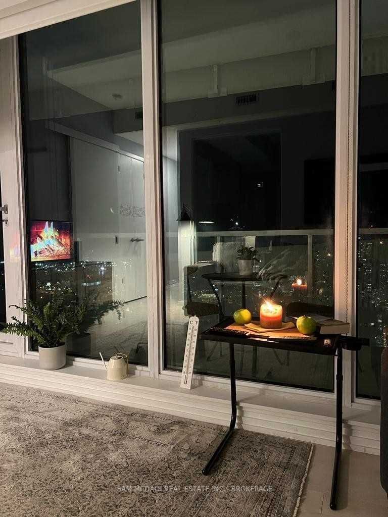 197 Yonge St, #5409
