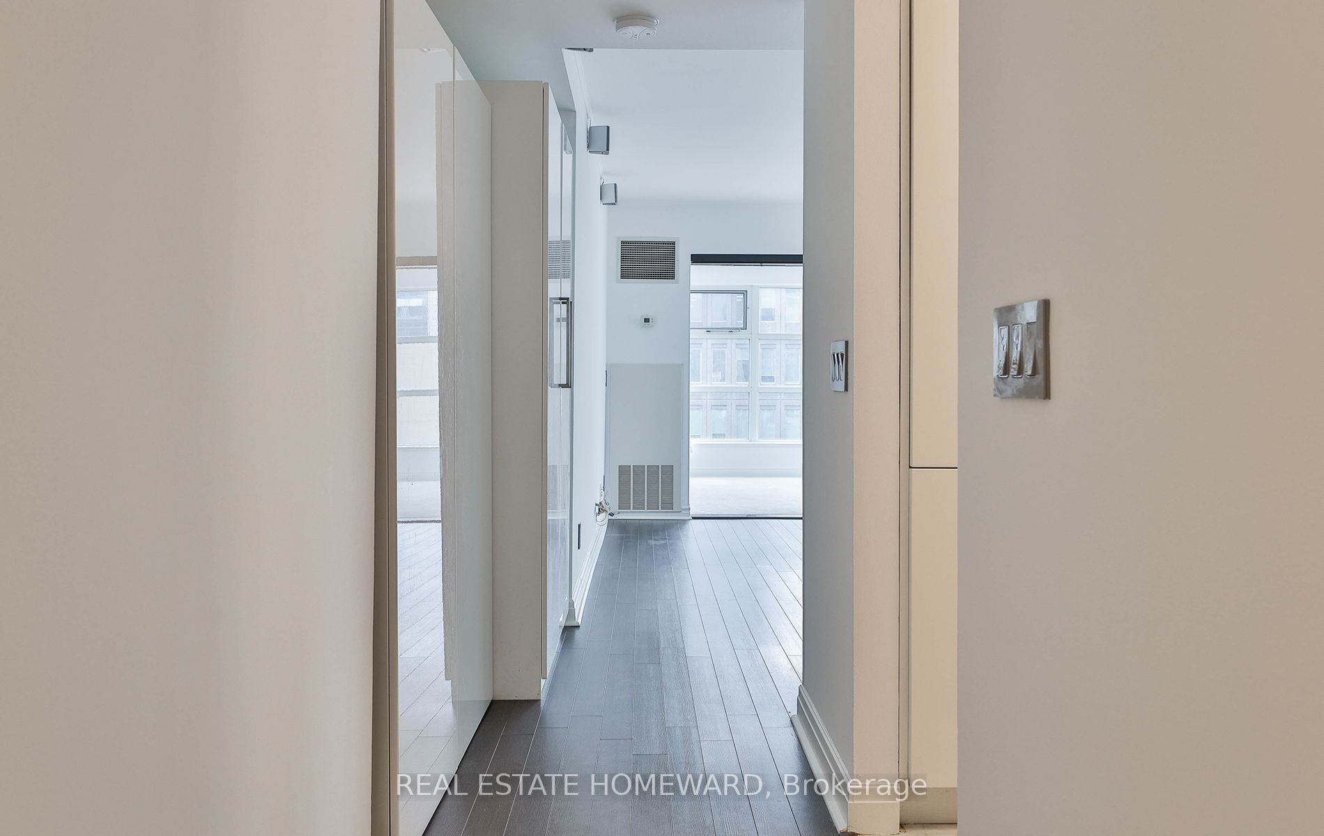 Listing C6028804 - Large Photo # 7