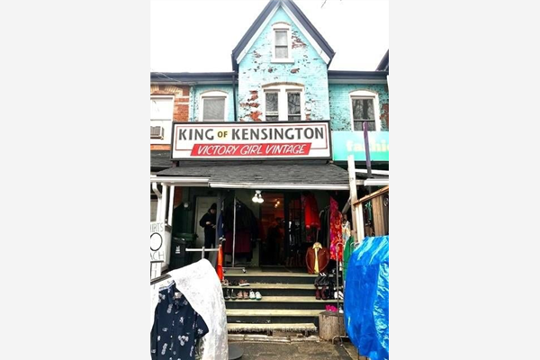 29 Kensington Ave, Toronto