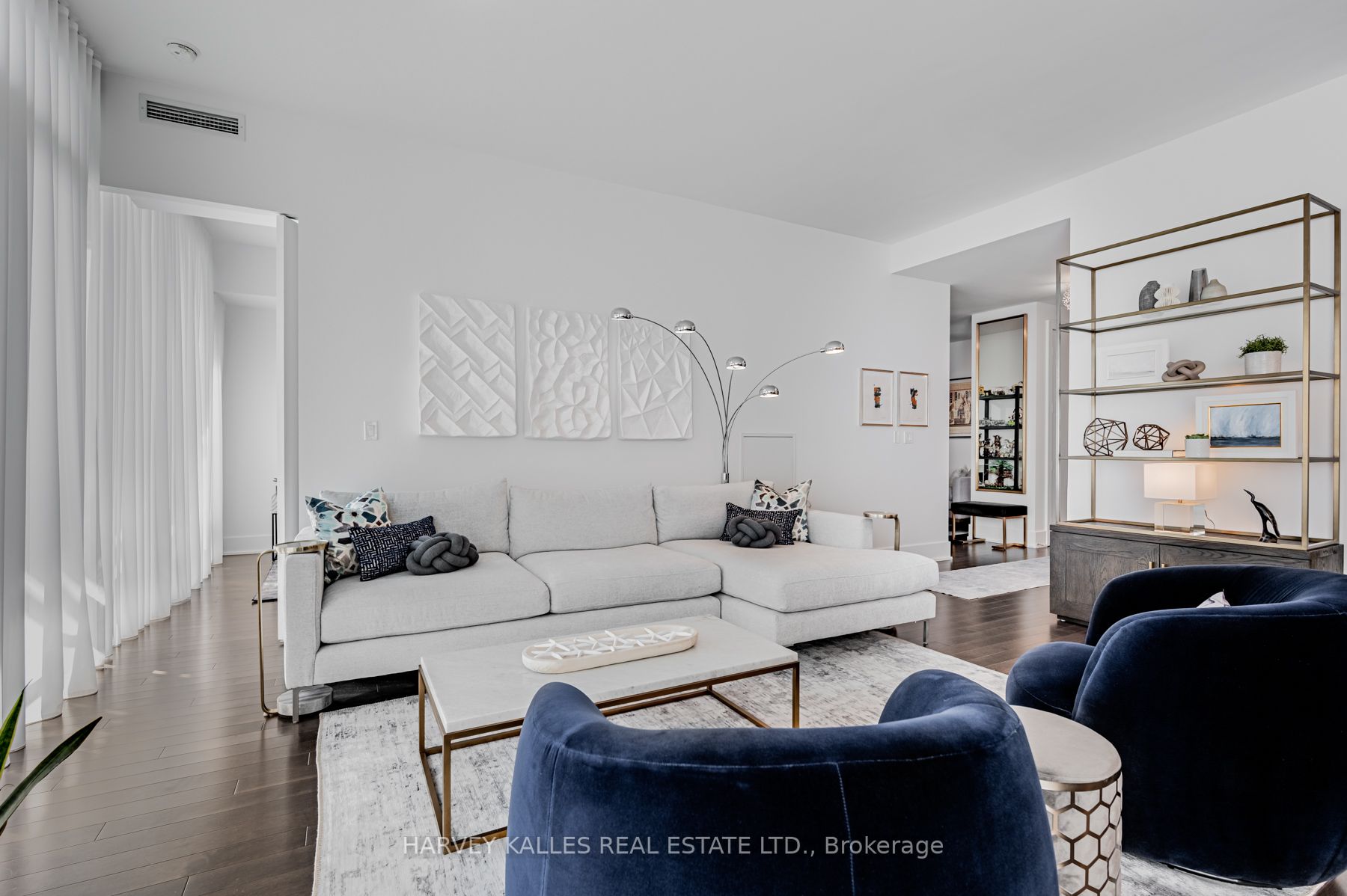 Listing C6029316 - Large Photo # 3
