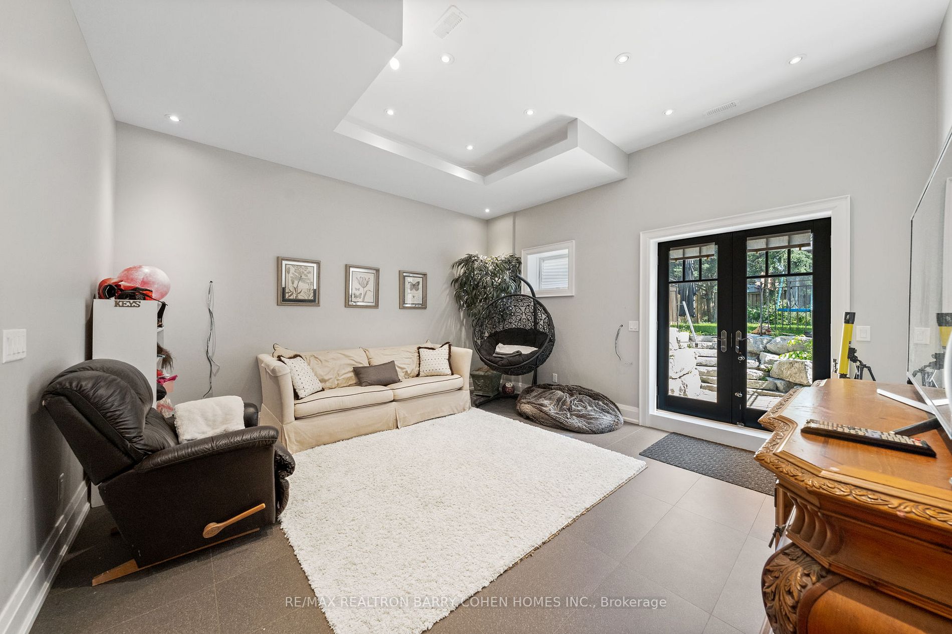 335 Melrose Avenue
