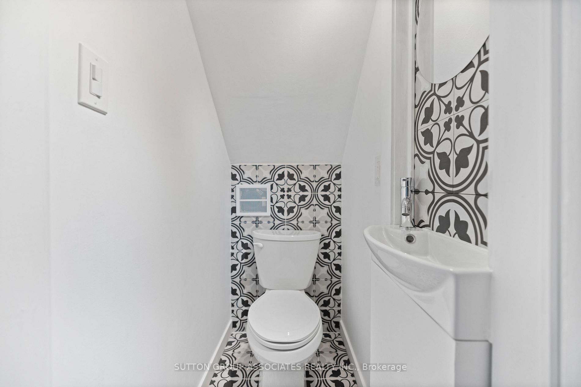 Listing C6029652 - Large Photo # 13