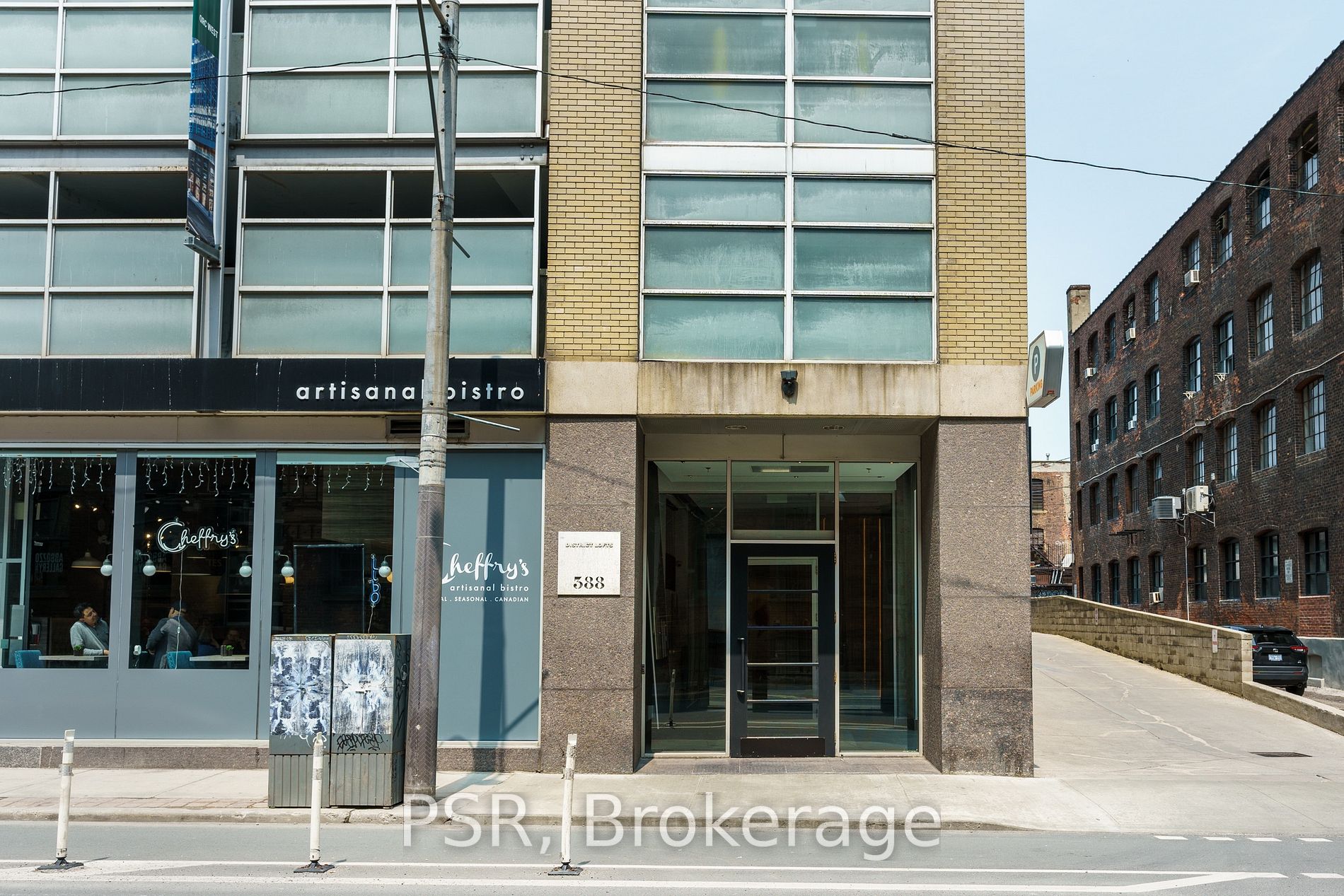 388 Richmond St W, #417