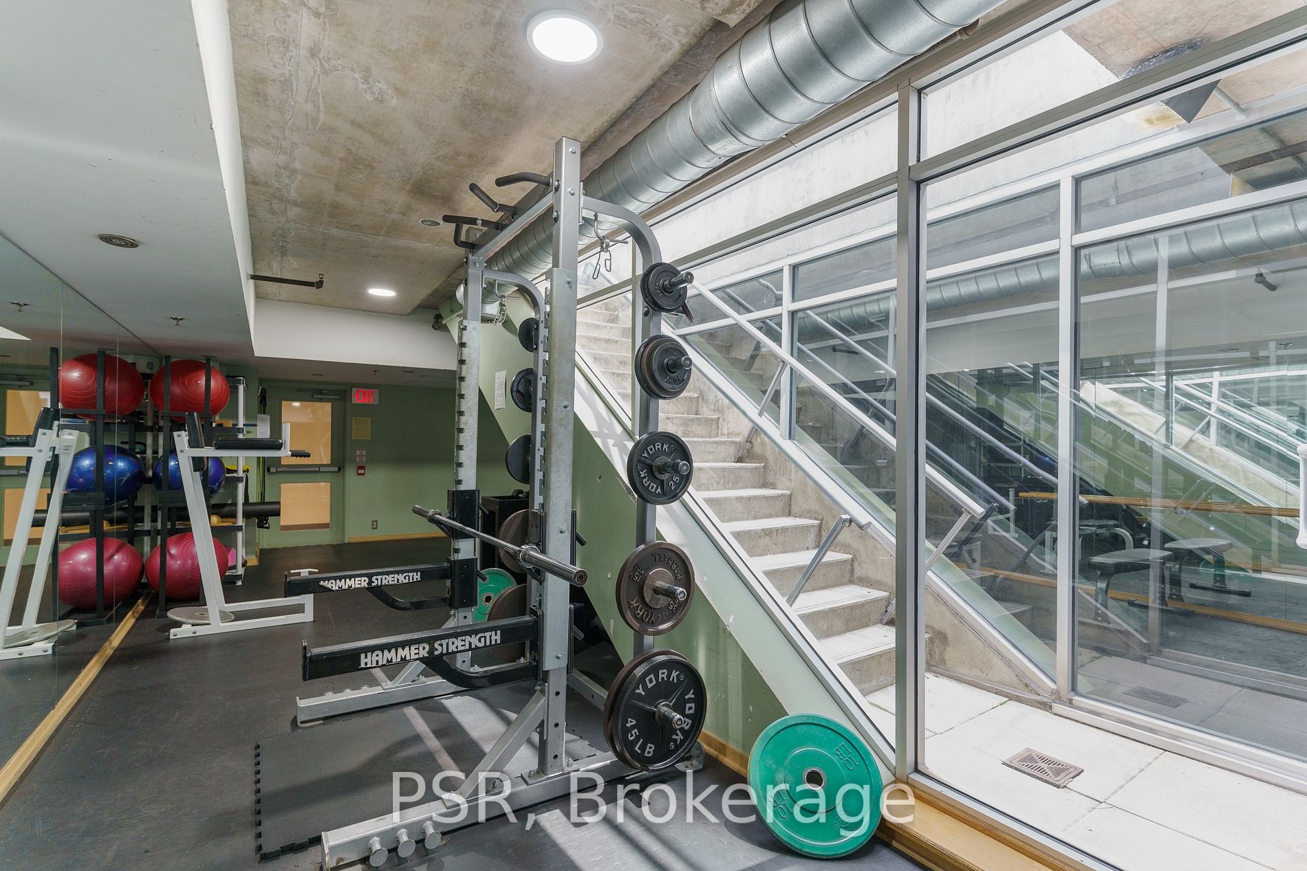 388 Richmond St W, #417