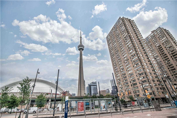270 Queens Quay W, Toronto