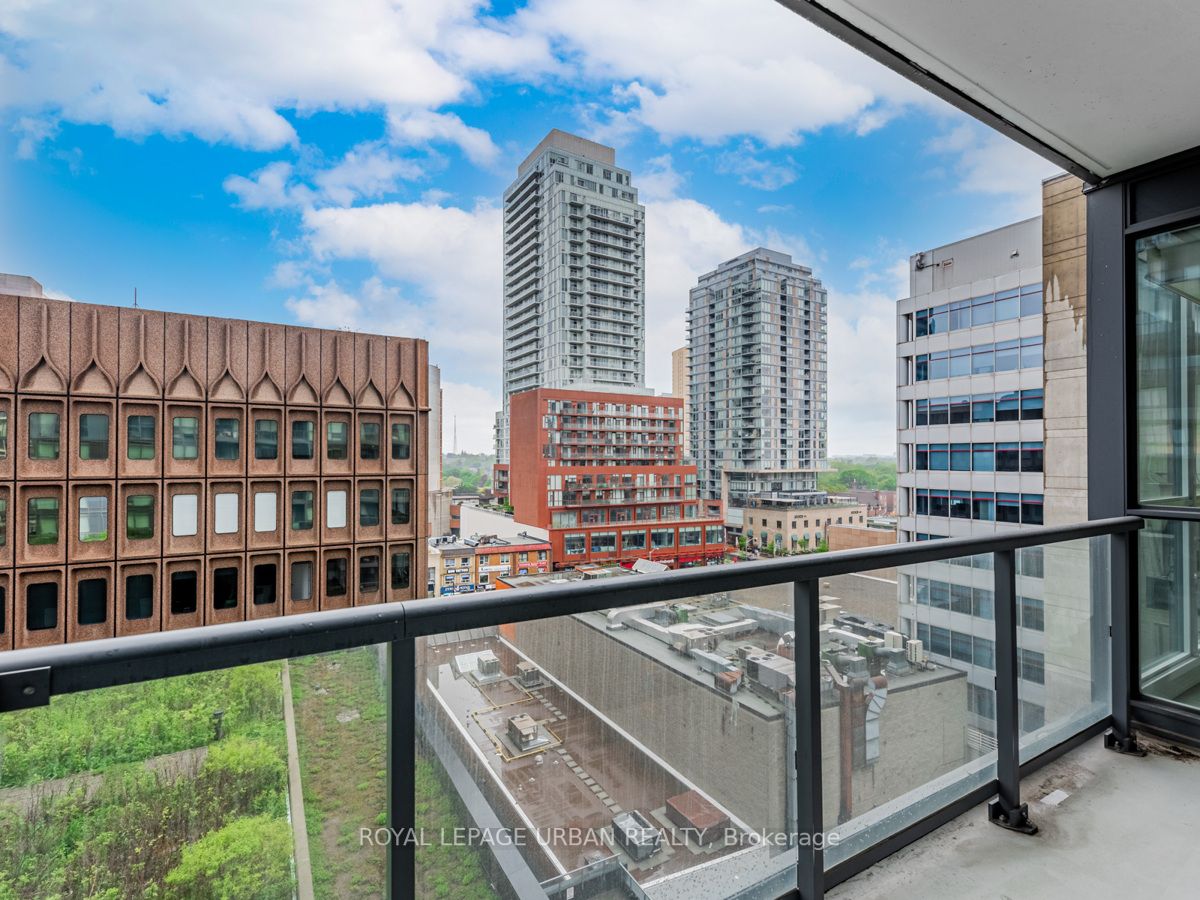 30 Roehampton Avenue, #904