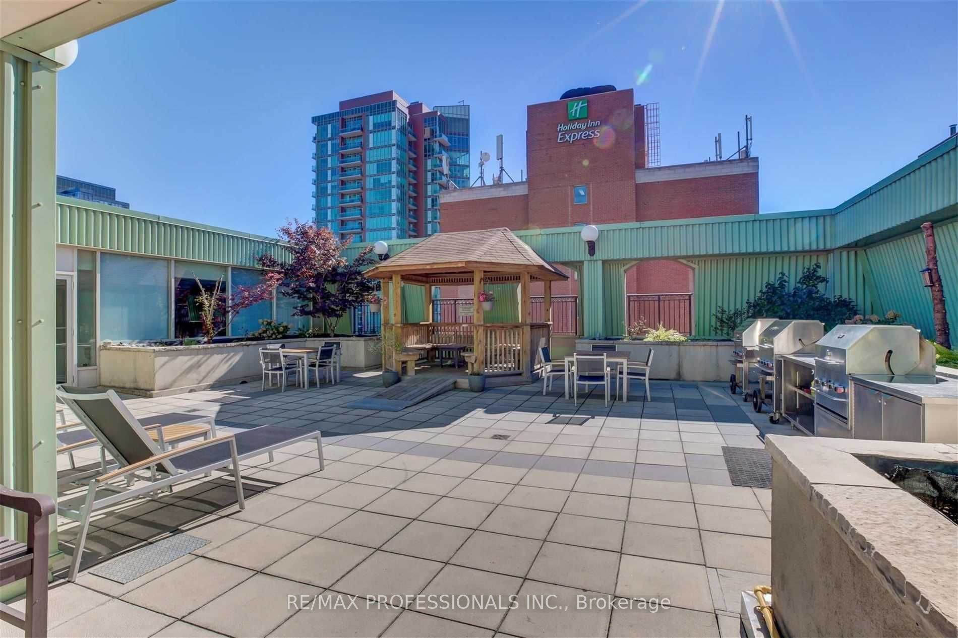 120 Lombard St, #407