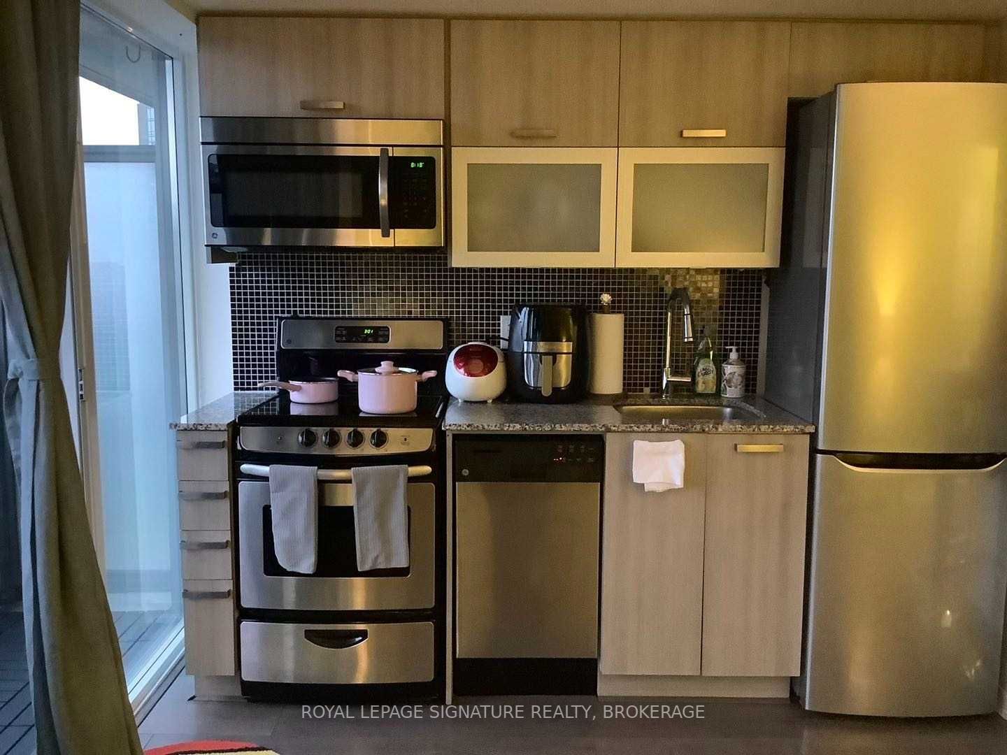36 Lisgar St, #729E