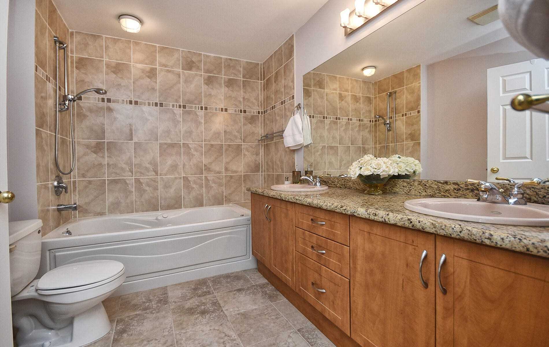 4200 Bathurst St, #705