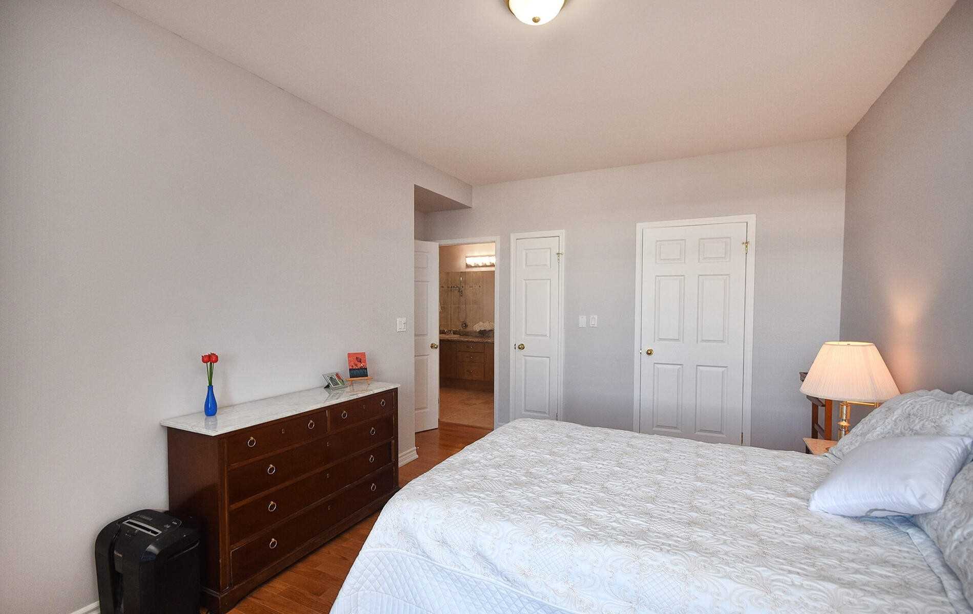 4200 Bathurst St, #705
