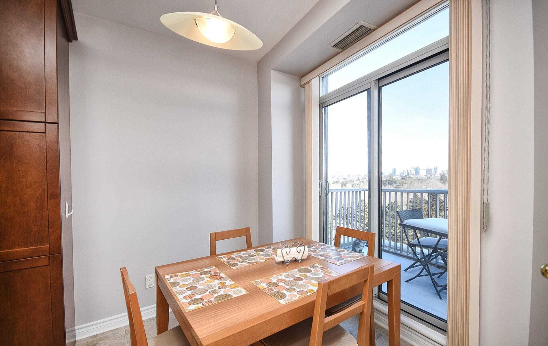 4200 Bathurst St, #705
