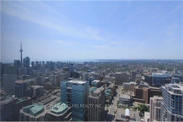 386 Yonge St, Toronto