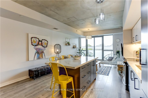 8 Gladstone Ave