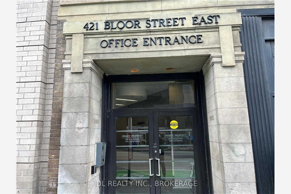 421 Bloor St E, Toronto