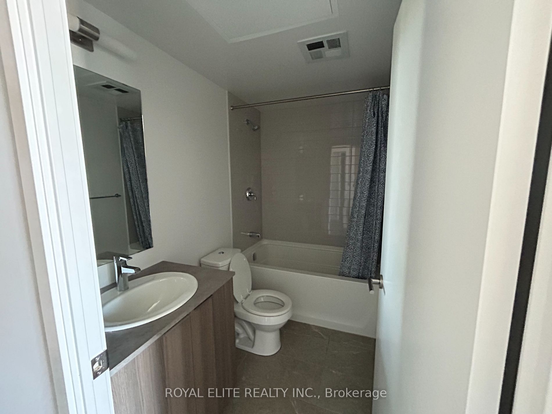 11 Wellesley St W, #4912