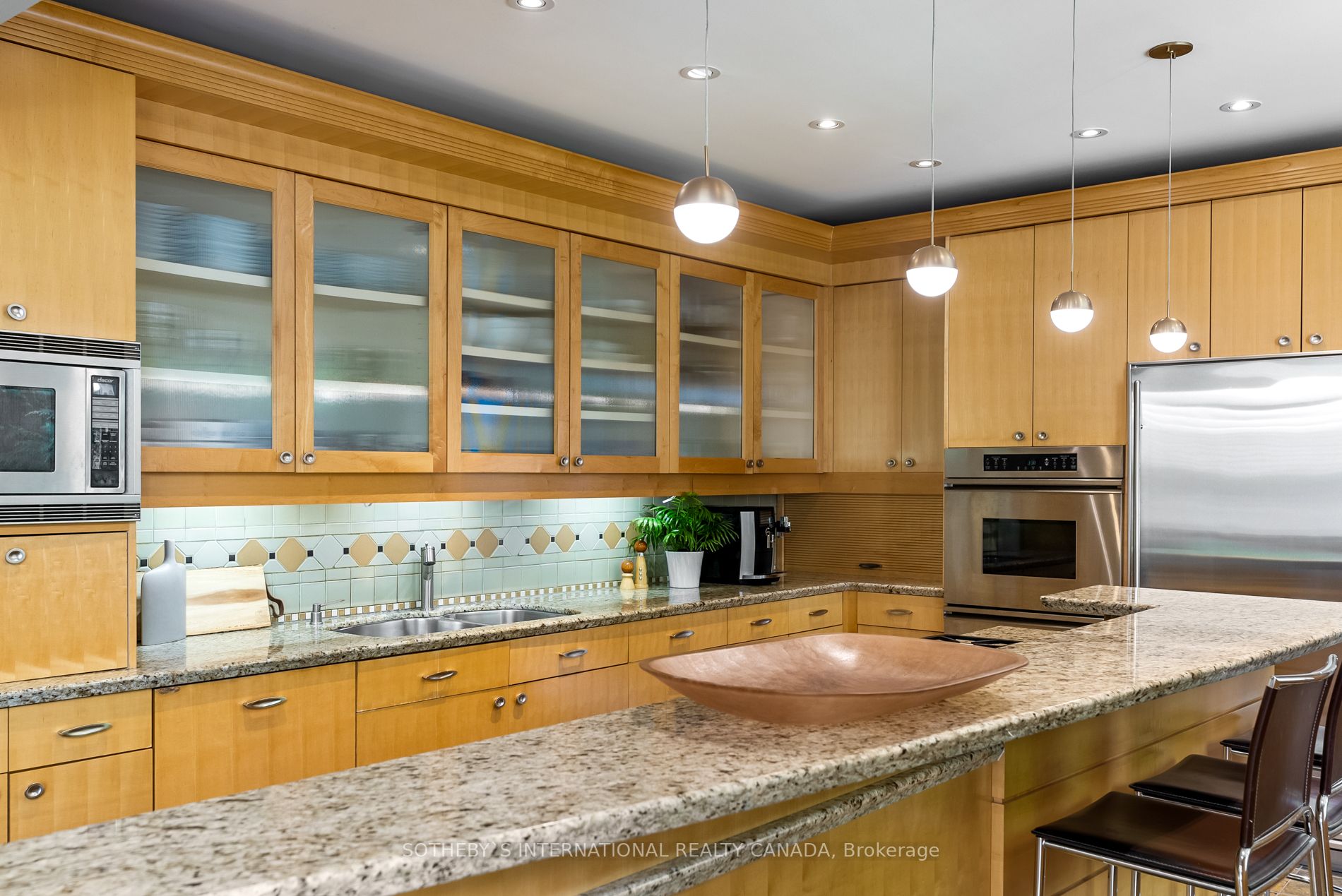 16 Clarendon Avenue